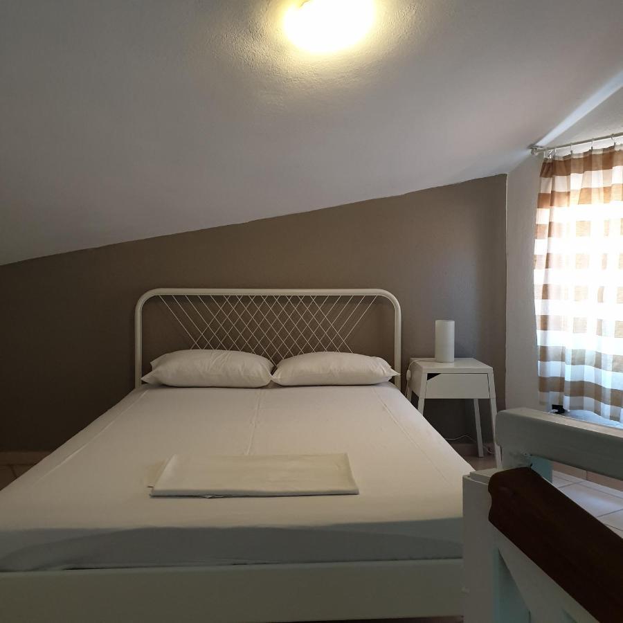 Amparoudes Apartment Kriopigi Luaran gambar