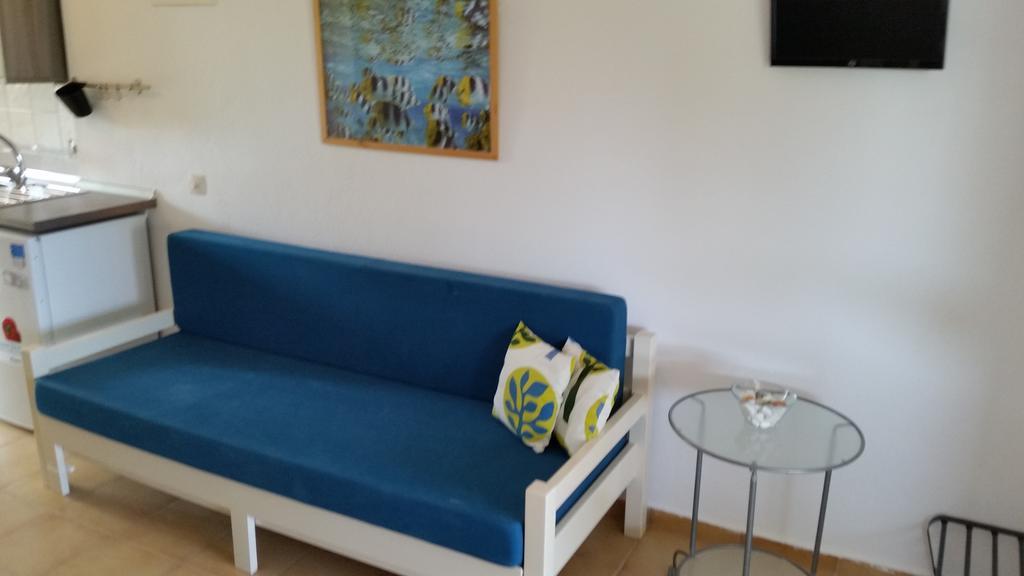 Amparoudes Apartment Kriopigi Bilik gambar