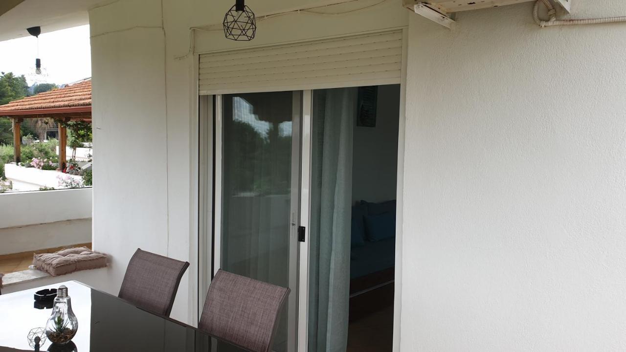 Amparoudes Apartment Kriopigi Luaran gambar