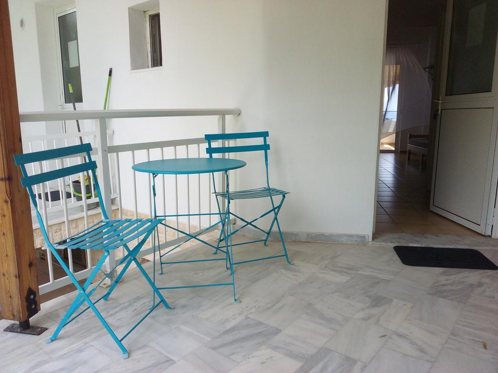Amparoudes Apartment Kriopigi Luaran gambar
