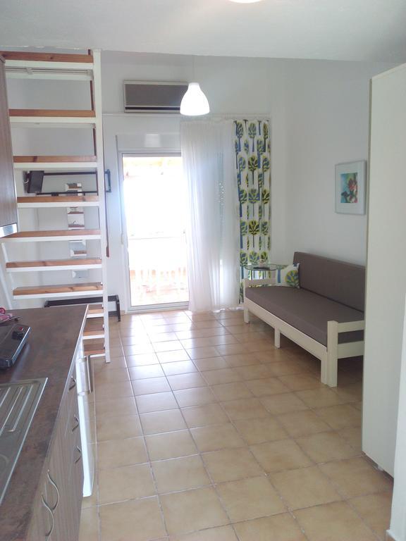 Amparoudes Apartment Kriopigi Luaran gambar