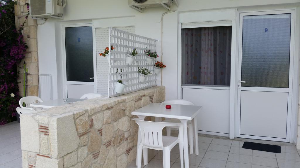 Amparoudes Apartment Kriopigi Luaran gambar
